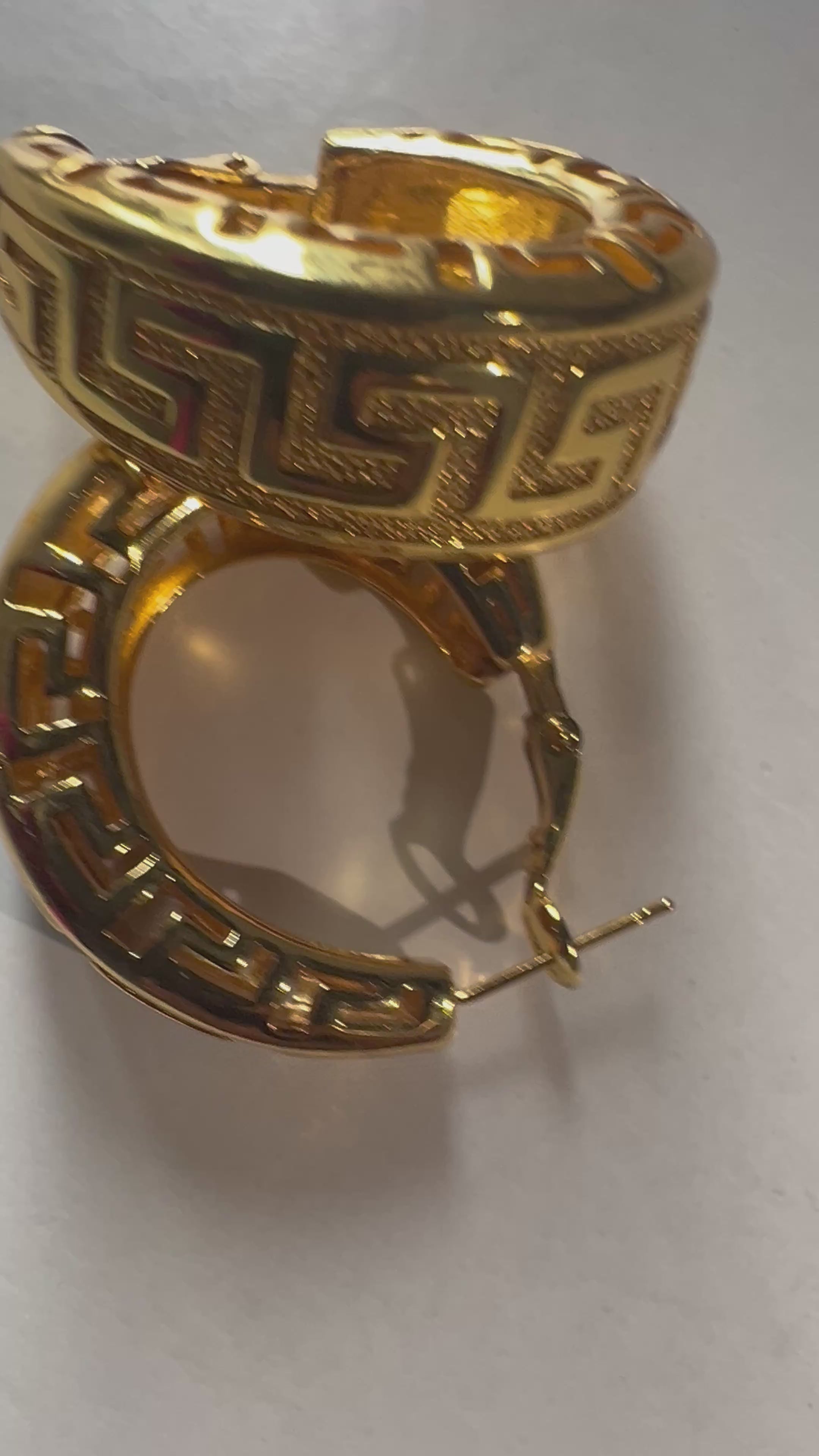 Romania Fancy Design Clip Earring